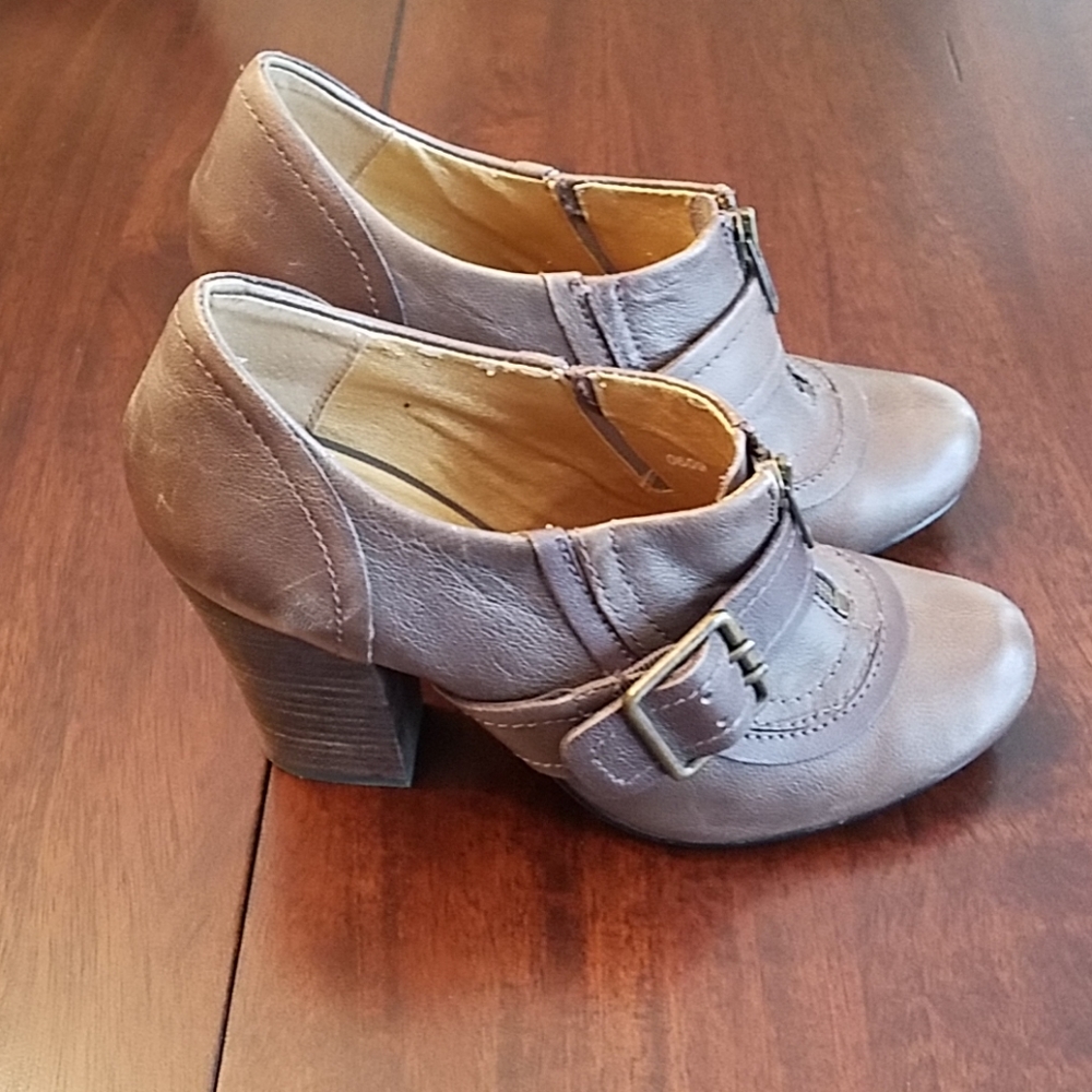 Seychelles Booties - Picture 5 of 6